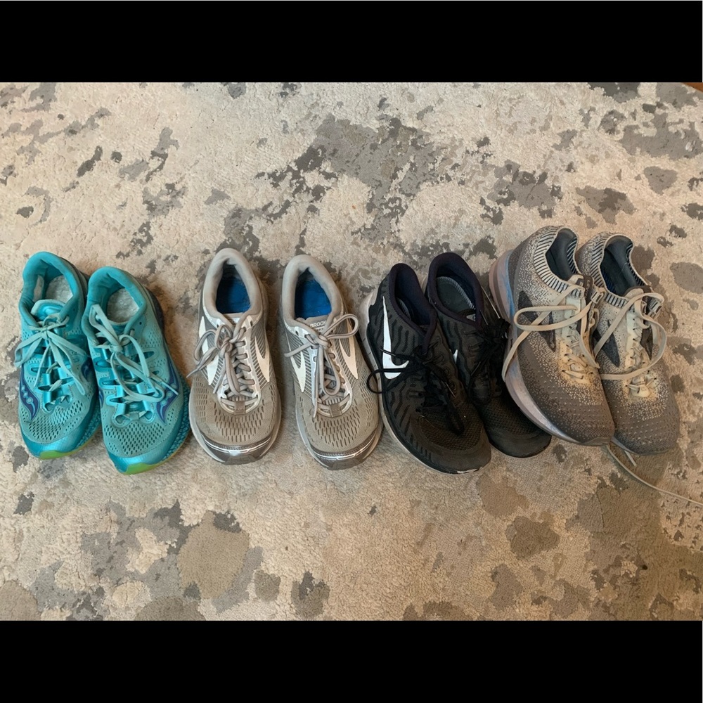 4 pairs old runners